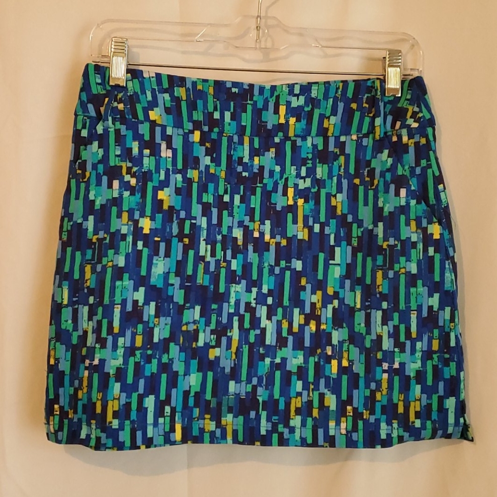 Attyre,  Skort
